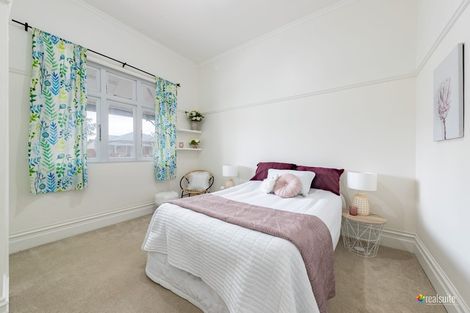 Photo of property in 23 Riddlers Crescent, Petone, Lower Hutt, 5012