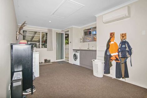 Photo of property in 96 Brougham Street, Westport, 7825