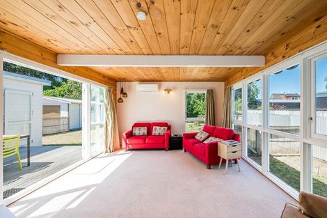 Photo of property in 4 Rimu Street, Waikanae, 5036