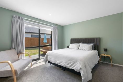 Photo of property in 17 Tara Crescent, Woodend, 7610