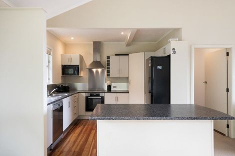 Photo of property in 24a Huia Street, Waikanae, 5036