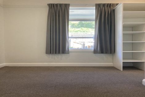 Photo of property in 17 Queens Drive, Kilbirnie, Wellington, 6022