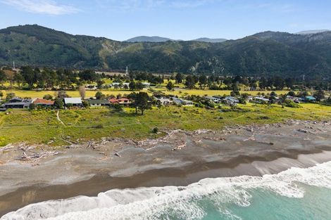 Photo of property in 208 Rarangi Beach Road, Rarangi, Blenheim, 7273