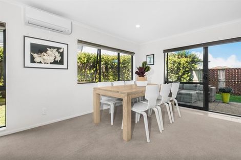 Photo of property in 24 Pickaberry Avenue, Karaka, Papakura, 2113
