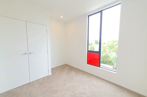Photo of property in 1/2a Walsall Street, Avondale, Auckland, 1026