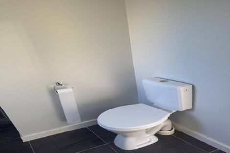 Photo of property in 2/7 Calypso Place, Rothesay Bay, Auckland, 0630