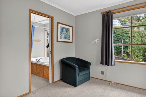 Photo of property in 12 Ross Terrace, Lyttelton, 8082