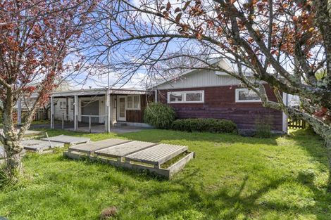 Photo of property in 2 Taverner Street, Carterton, 5713