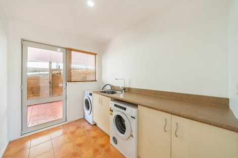 Photo of property in 14 Sylvan Way, Silverstream, Upper Hutt, 5019