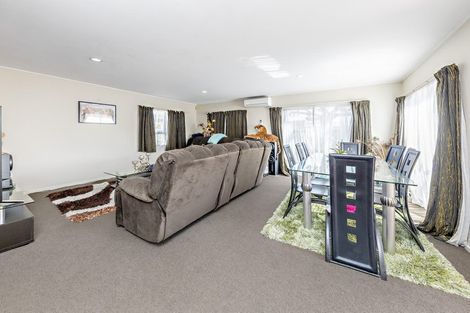 Photo of property in 2 Miles Avenue, Papatoetoe, Auckland, 2025