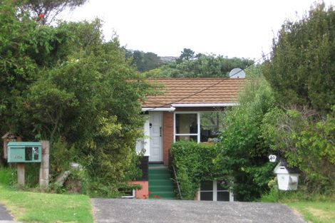 Photo of property in 40 Neptune Avenue, Beach Haven, Auckland, 0626
