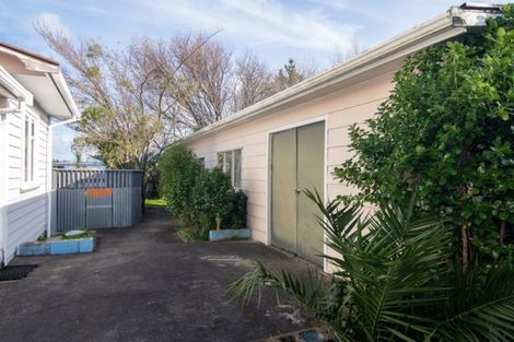 Photo of property in 98 Brandon Street, Featherston, 5710