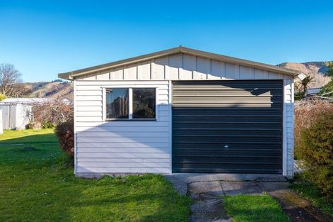 Photo of property in 3 Betten Street, Waimate, 7924