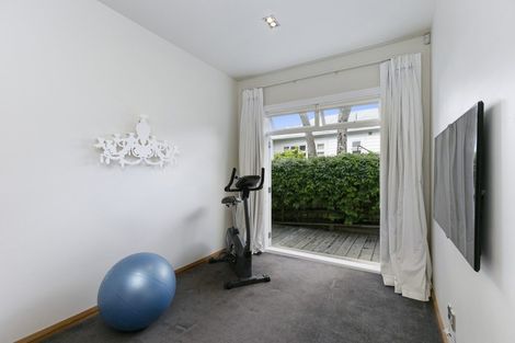 Photo of property in 18 Cashmere Avenue, Khandallah, Wellington, 6035