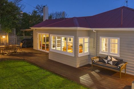 Photo of property in 28 Cashmere Avenue, Khandallah, Wellington, 6035