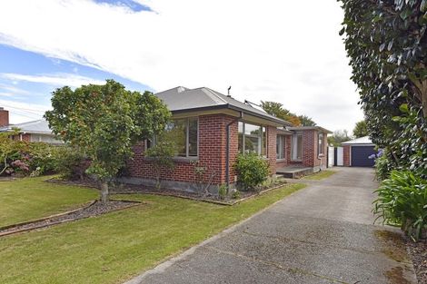 Photo of property in 16 Derwent Street, Bryndwr, Christchurch, 8053
