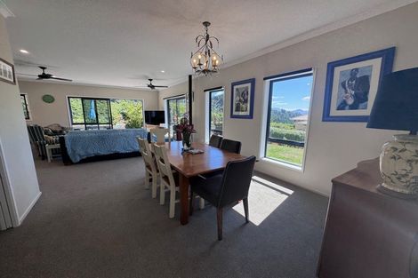 Photo of property in 26 Harbour View Heights, Picton, 7220