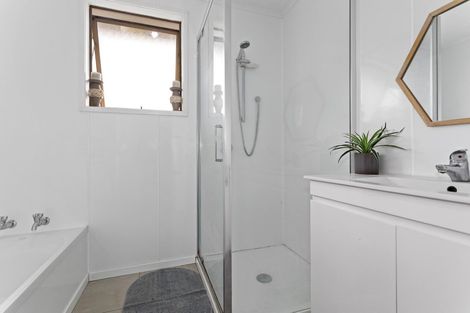 Photo of property in 15 Matipo Place, Edgecumbe, 3120