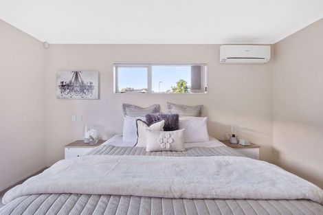 Photo of property in 18 Villino Place, Randwick Park, Auckland, 2105