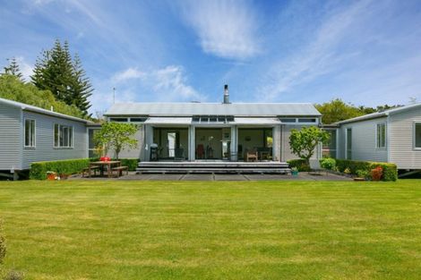 Photo of property in 129 Richmond Road, Brixton, New Plymouth, 4373
