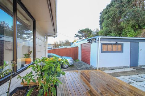 Photo of property in 32 Owhiti Street, Titahi Bay, Porirua, 5022