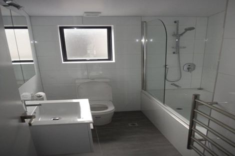 Photo of property in 2/10 Silver Moon Road, Albany Heights, Auckland, 0632