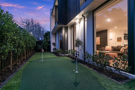 Photo of property in 30a Kingfisher Grove, Greenhithe, Auckland, 0632