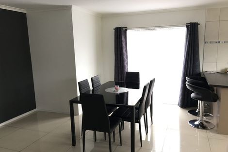 Photo of property in 40 Saralee Drive, Manurewa, Auckland, 2105