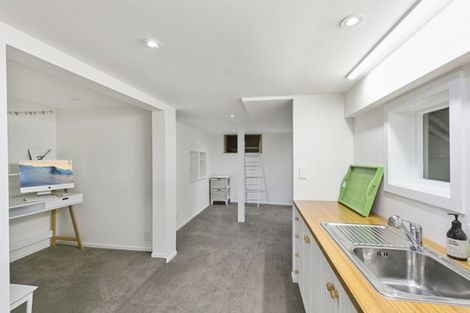 Photo of property in 82 Todman Street, Brooklyn, Wellington, 6021