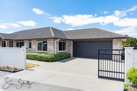 Photo of property in 18 Pahi Road, Paparoa, 0571