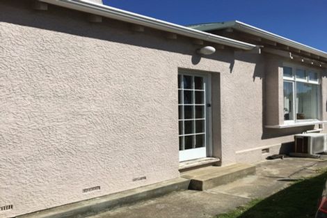 Photo of property in 74 Hargest Crescent, Saint Clair, Dunedin, 9012