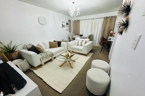 Photo of property in 5/495 Glenfield Road, Glenfield, Auckland, 0629