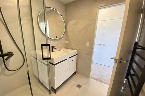 Photo of property in 57d Edmonton Road, Henderson, Auckland, 0612