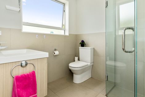 Photo of property in 2 Puriri Road, Pukekohe, 2120