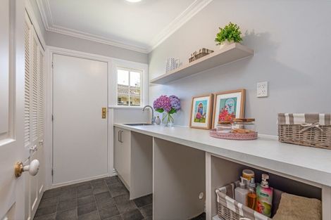 Photo of property in 54 Waterloo Crescent, Hokowhitu, Palmerston North, 4410