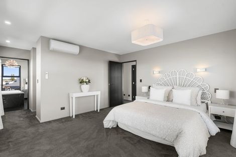 Photo of property in 33 Little Gem Road, Hornby, Christchurch, 8025