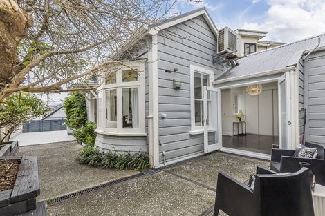 Photo of property in 26 Hawker Street, Mount Victoria, Wellington, 6011