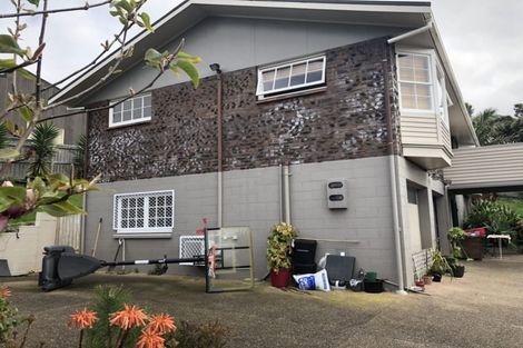 Photo of property in 14 Anna Watson Road, Half Moon Bay, Auckland, 2012