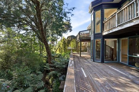 Photo of property in 1/11 Saddleback Rise, Murrays Bay, Auckland, 0630