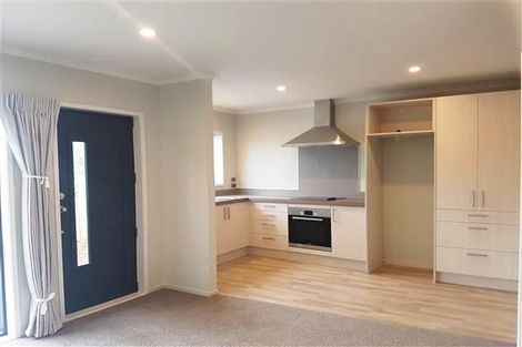 Photo of property in 2/85 Normandy Avenue, Melville, Hamilton, 3206