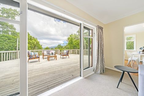 Photo of property in 10 Vista Crescent, Maoribank, Upper Hutt, 5018
