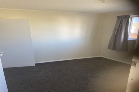 Photo of property in 43 Oakley Crescent, Hornby, Christchurch, 8042