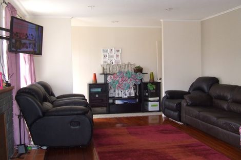 Photo of property in 8 Winifred Avenue, Bayview, Auckland, 0629