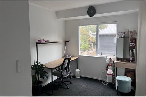 Photo of property in 2/63 Langana Avenue, Browns Bay, Auckland, 0630