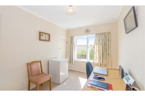 Photo of property in 62 Ocean View Road, Northcote, Auckland, 0627