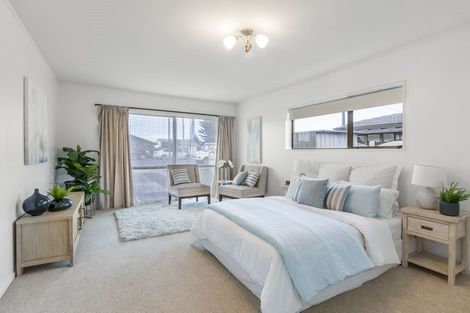 Photo of property in 1/218 Centreway Road, Orewa, 0931