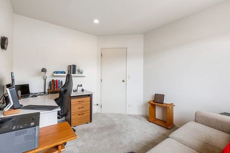 Photo of property in 8 Toledo Avenue, Henderson, Auckland, 0612