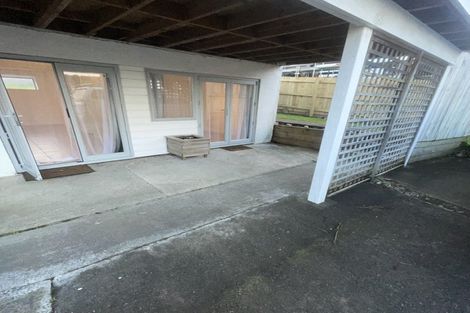 Photo of property in 2 Glenmore Road, Sunnyhills, Auckland, 2010