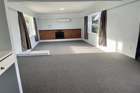 Photo of property in 165 Te Atatu Road, Te Atatu South, Auckland, 0610