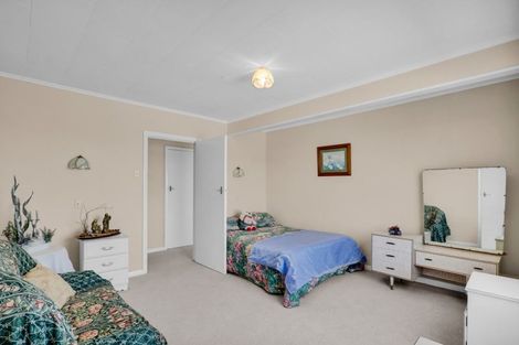 Photo of property in 1 Catherine Crescent, Moturoa, New Plymouth, 4310